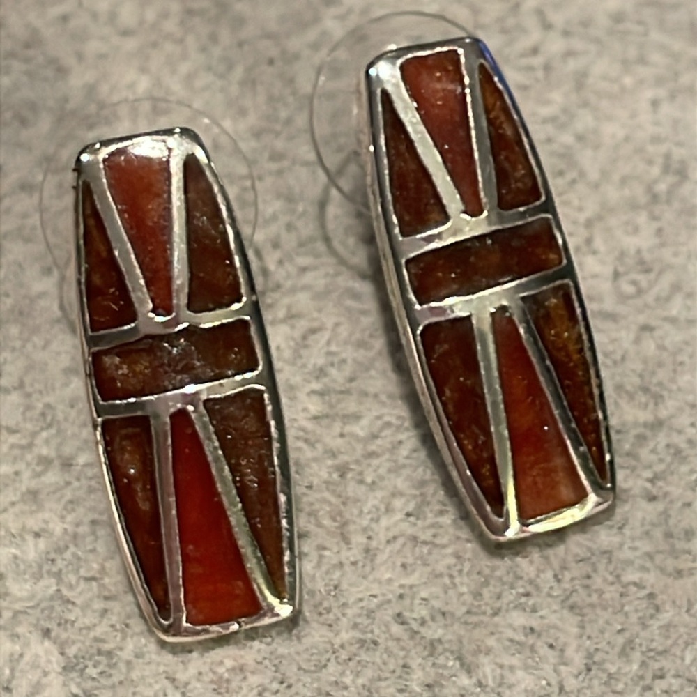 Geometric 1” Long Silver and Brown Earrings British Flag